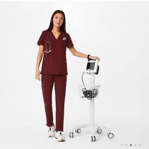 Figs Casma Women's Burgundy top